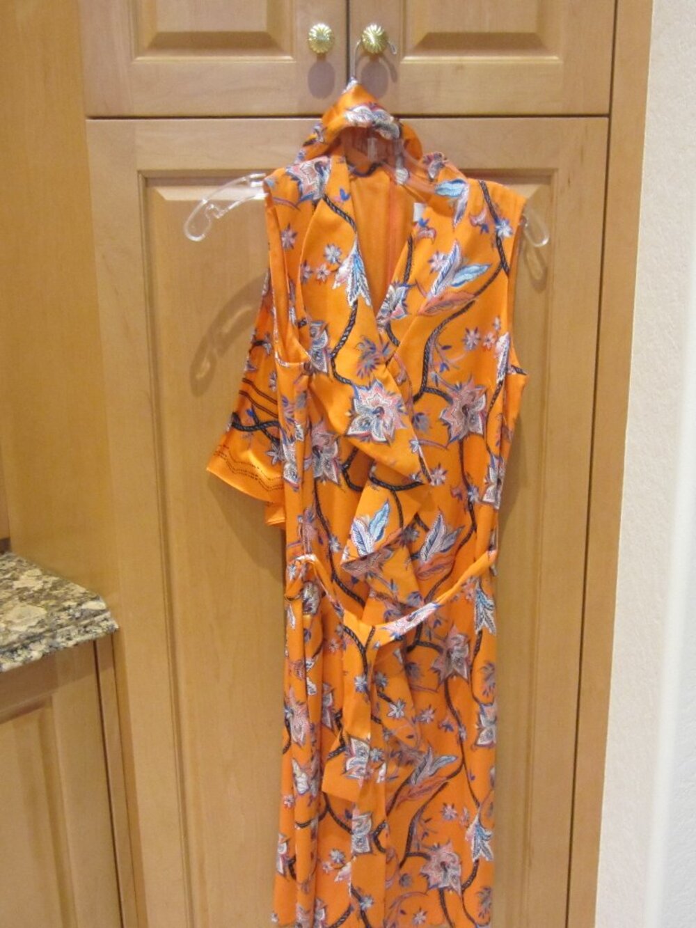 St John Sleeveless Dress with Matching Scarf